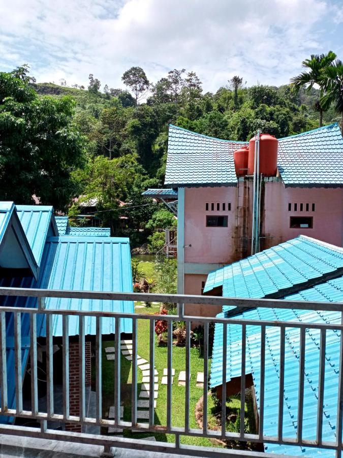 Thomas' Retreat Bukit Lawang Hotel Luaran gambar