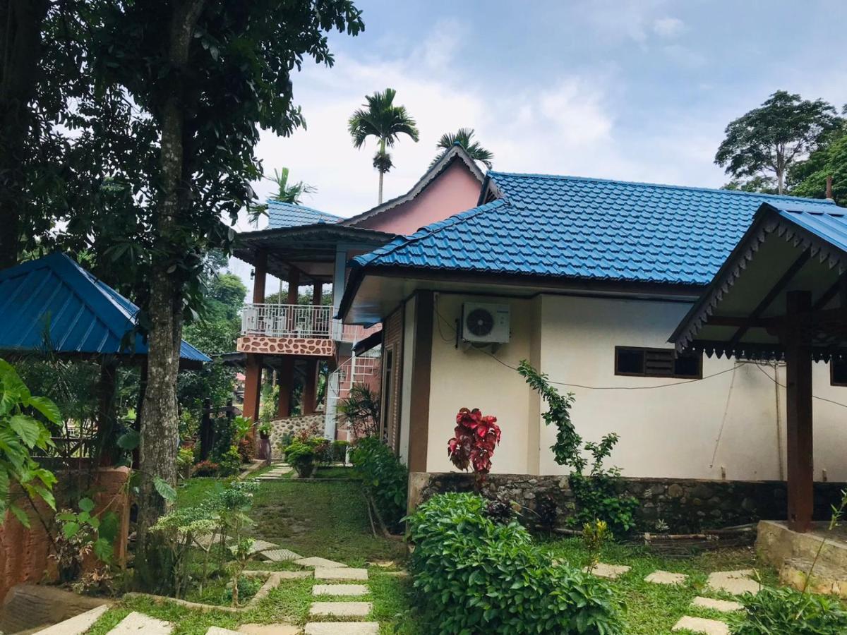 Thomas' Retreat Bukit Lawang Hotel Luaran gambar