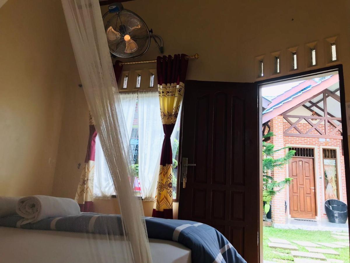Thomas' Retreat Bukit Lawang Hotel Luaran gambar