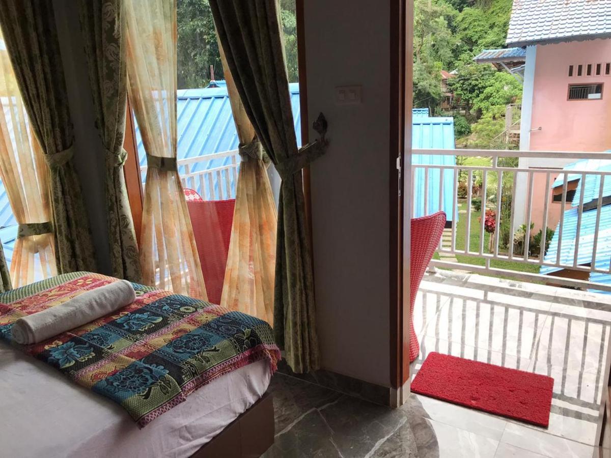 Thomas' Retreat Bukit Lawang Hotel Bilik gambar