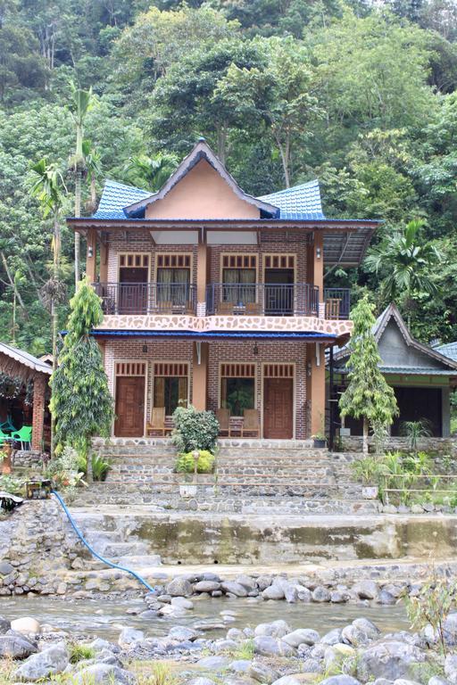 Thomas' Retreat Bukit Lawang Hotel Luaran gambar